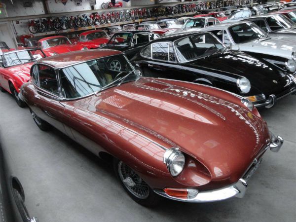 Jaguar E-Type (2+2) 1968 52896