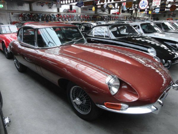 Jaguar E-Type (2+2) 1968 52897