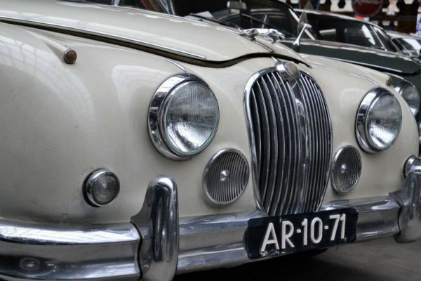 Jaguar Mk II 2.4 1960 52937