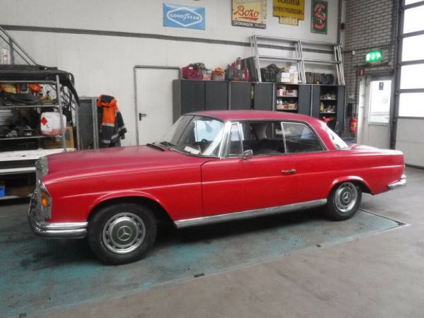 Mercedes-Benz 250 SE 1965 53720