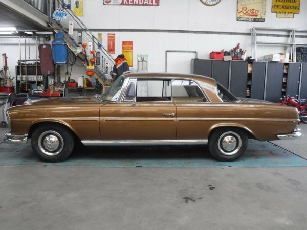 Mercedes-Benz 250 SE 1966 53734