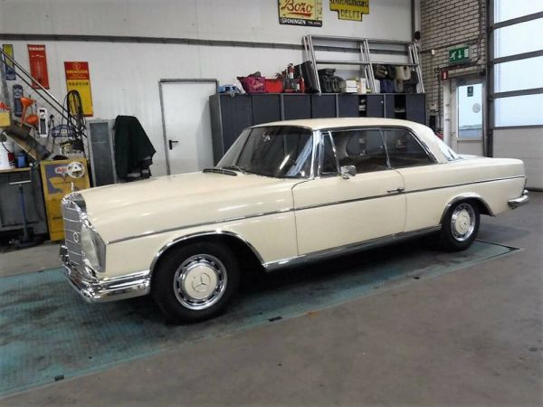 Mercedes-Benz 300 SE 1967 53783