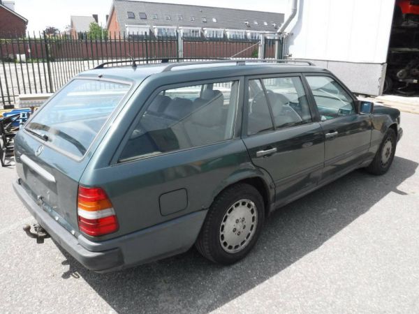 Mercedes-Benz 300 TD Turbo 1988 53792