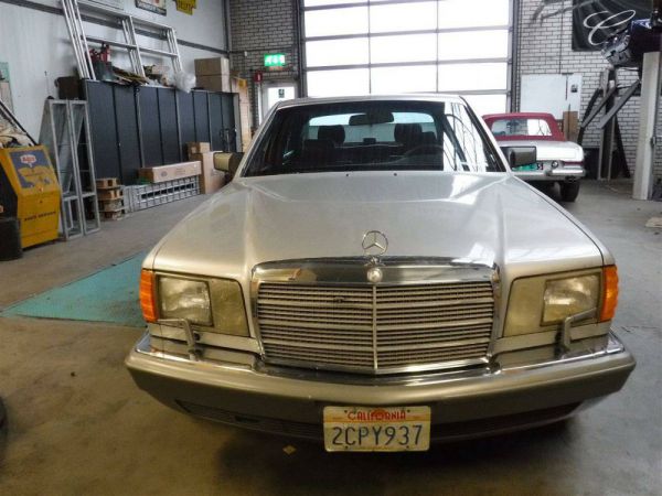 Mercedes-Benz 420 SEL 1986