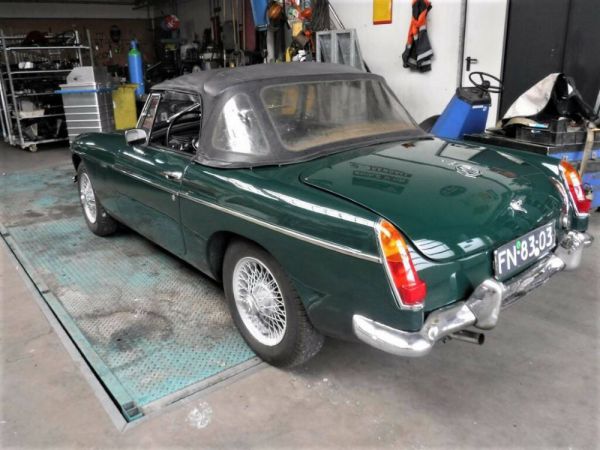 MG MGB 1965 54304