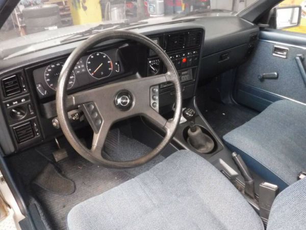 Opel Monza 2.5 E 1984 54546