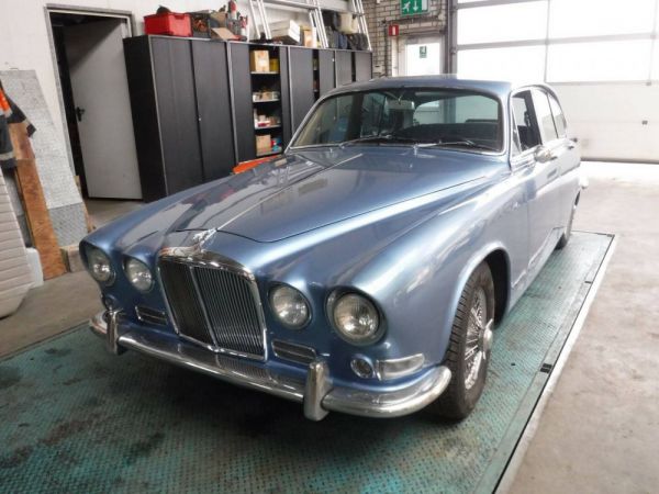 Jaguar 420 1967 61716