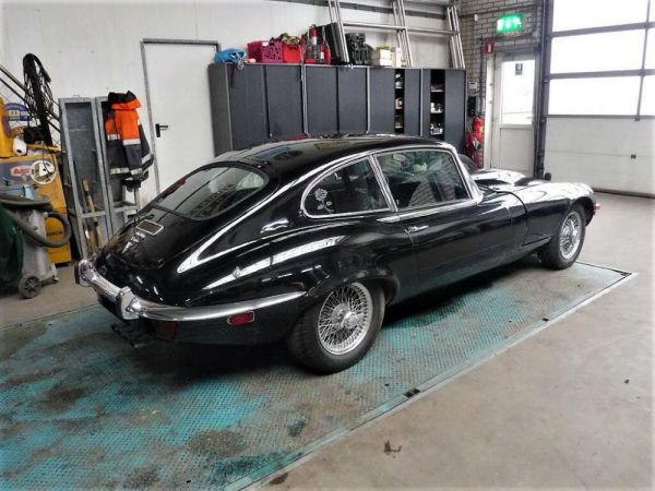 Jaguar E-Type V12 (2+2) 1972 77477