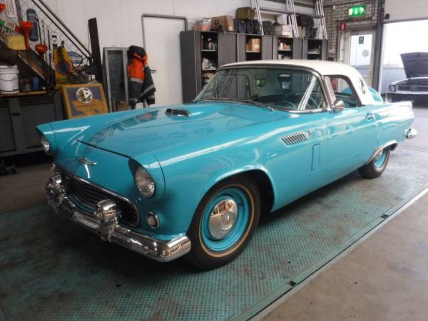 Ford Thunderbird 1956