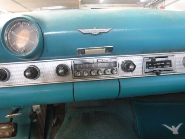 Ford Thunderbird 1956 104202