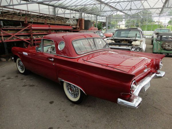 Ford Thunderbird 1957