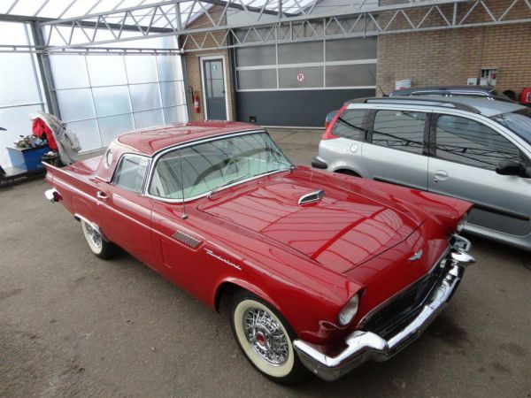 Ford Thunderbird 1957 104260