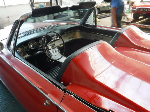 Ford Thunderbird 1962 104298