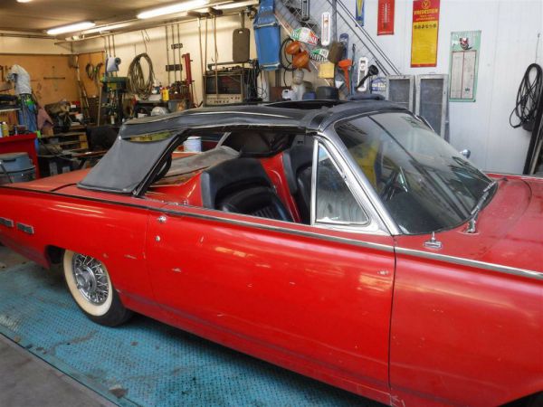 Ford Thunderbird 1962 104301