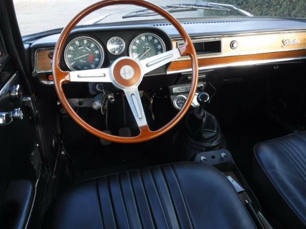 Alfa Romeo Giulia 1300 Super 1972 105868