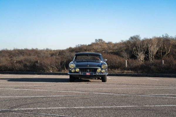 Ferrari 250 GT 2+2 1963 3048