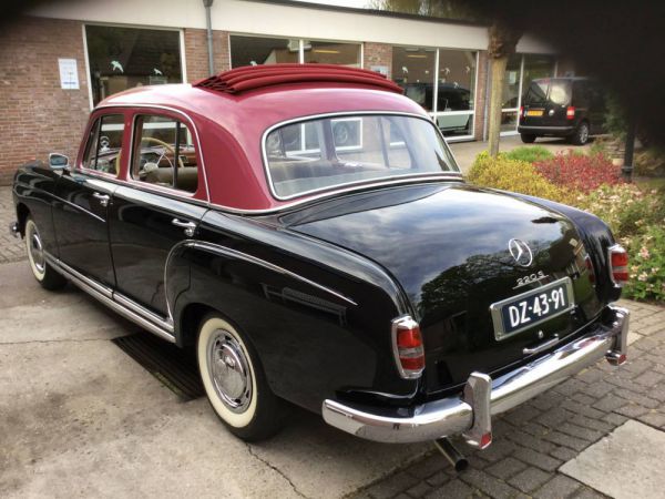 Mercedes-Benz 220 S 1958