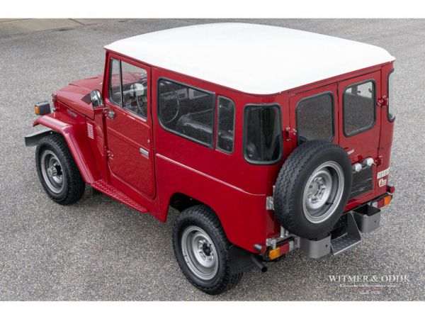 Toyota Land Cruiser BJ 40 1980 2700