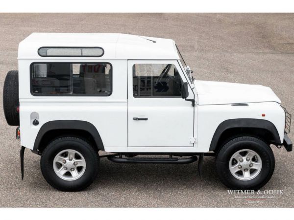 Land Rover Defender 90 1997 2783