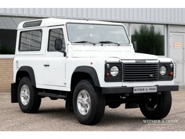 Land Rover Defender 90 1997 2790