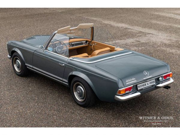 Mercedes-Benz 230 SL 1966 2858