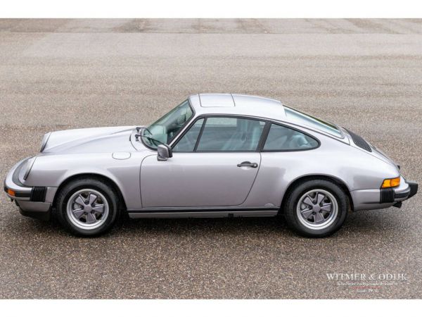 Porsche 911 Carrera 3.2 "25 years 911" 1988 98156