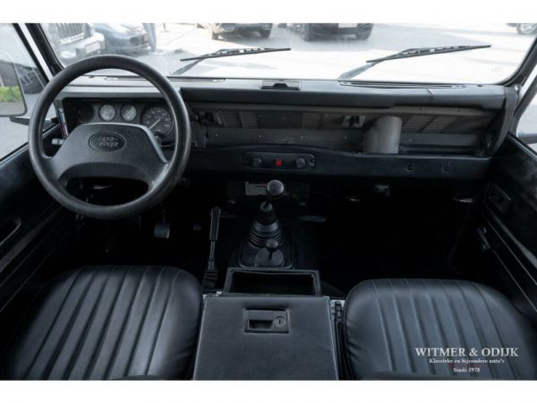 Land Rover Defender 90 1996 100181