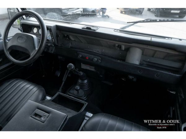 Land Rover Defender 90 1996 100183