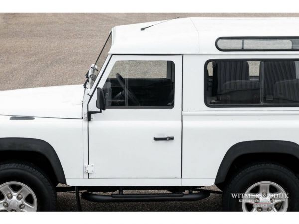 Land Rover Defender 90 1996 100184