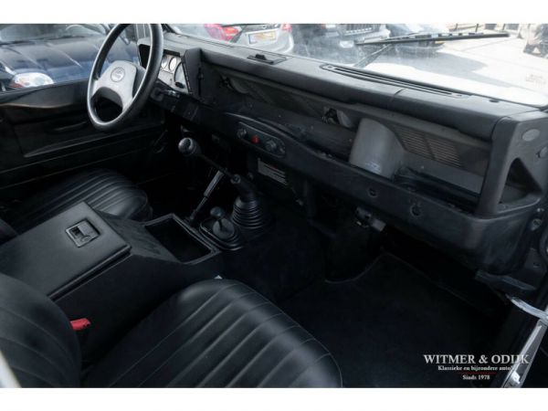 Land Rover Defender 90 1996 100185