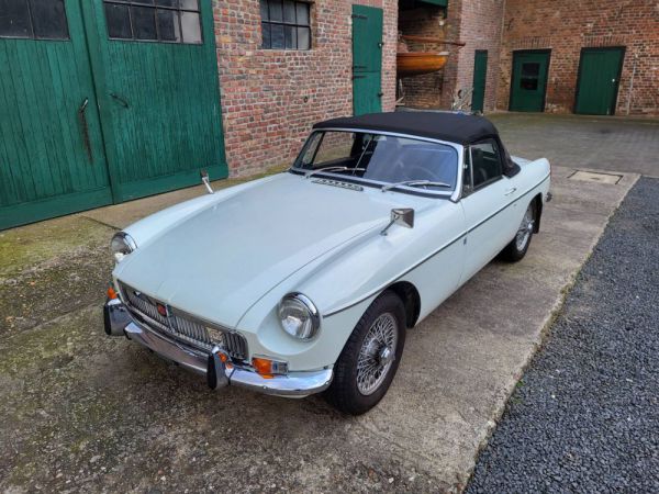 MG MGB 1973 253