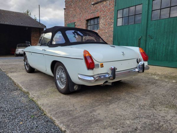 MG MGB 1973 254