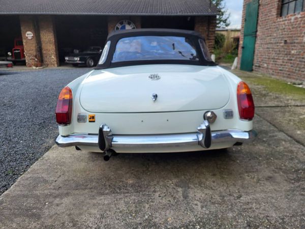 MG MGB 1973 256