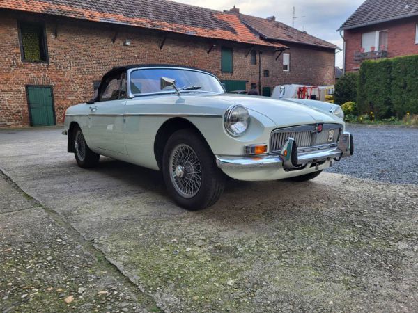 MG MGB 1973 260