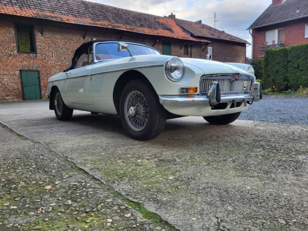 MG MGB 1973 261