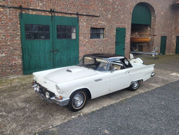 Ford Thunderbird 1957