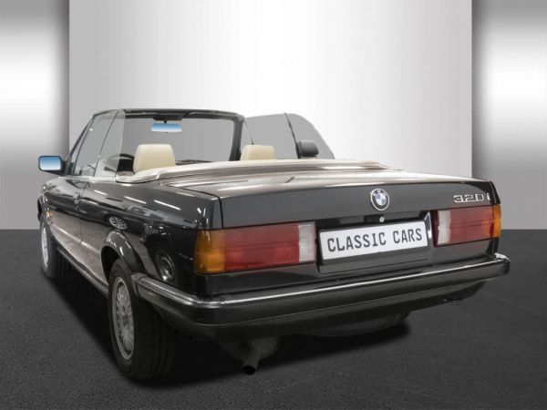 BMW 320i 1987 533