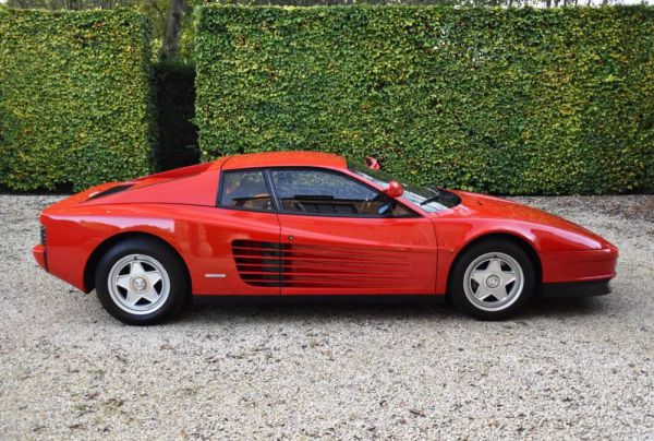 Ferrari Testarossa 1986 695