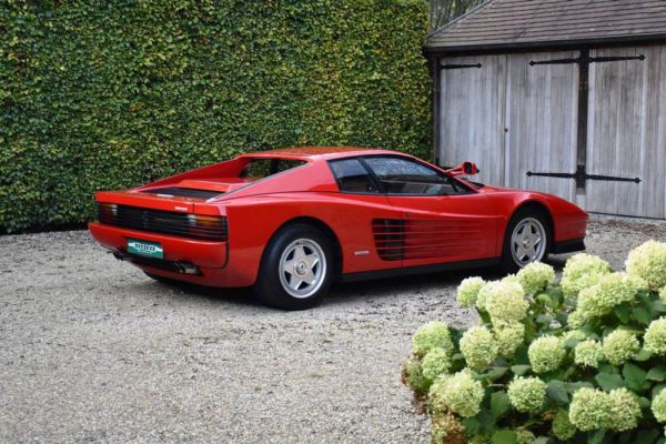 Ferrari Testarossa 1986 696