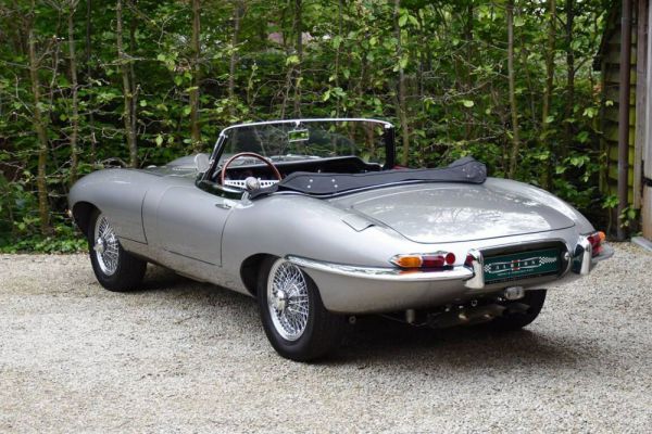 Jaguar E-Type 4.2 1965 703