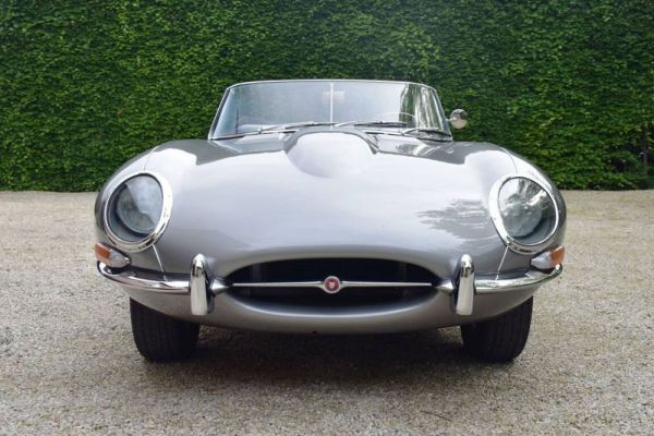 Jaguar E-Type 4.2 1965 705