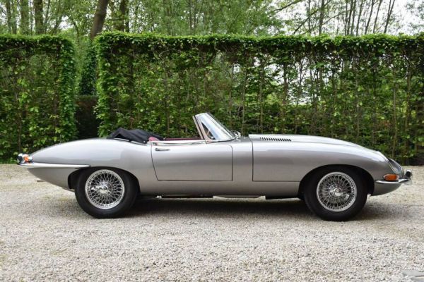 Jaguar E-Type 4.2 1965 713