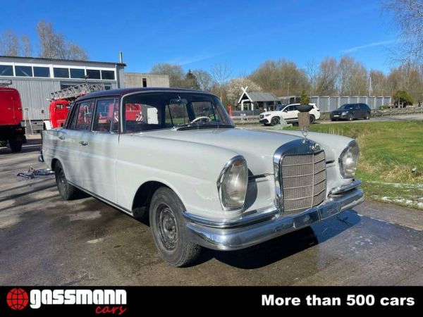 Mercedes-Benz 220 SE b 1961