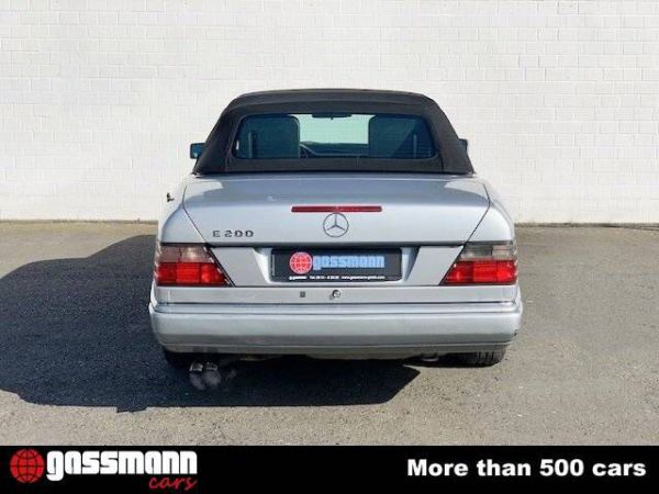 Mercedes-Benz E 200 1995 22199