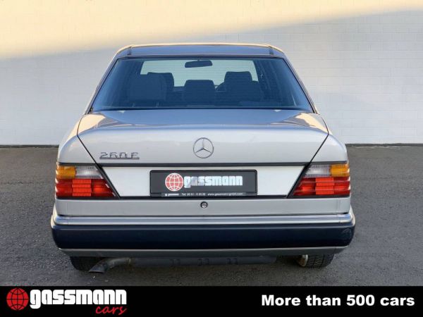 Mercedes-Benz 260 E Lunga 1990 22483