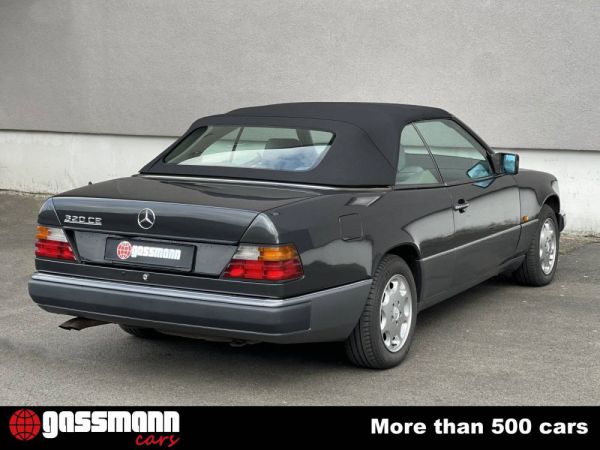 Mercedes-Benz E 320 1993 23076