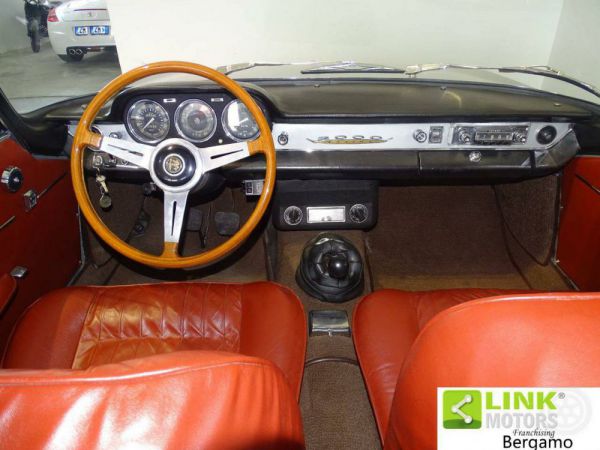 Alfa Romeo 2000 Sprint 1961 31984