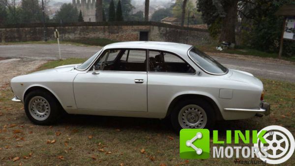 Alfa Romeo 2000 GT Veloce 1972 32095