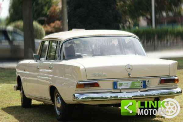 Daimler 2.5 Litre V8 1967 32482