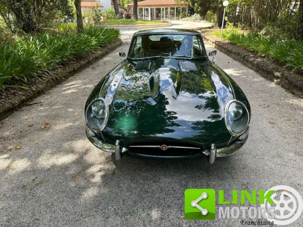 Jaguar E-Type 4.2 1967 32648